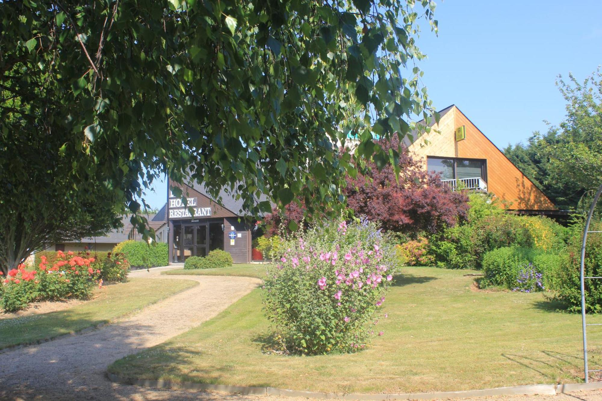 Les Dineux Village Trémeur Екстериор снимка