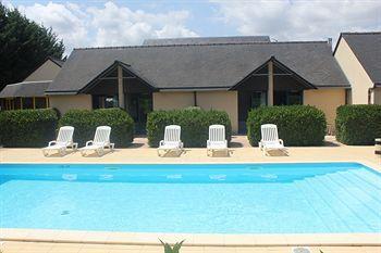 Les Dineux Village Trémeur Екстериор снимка