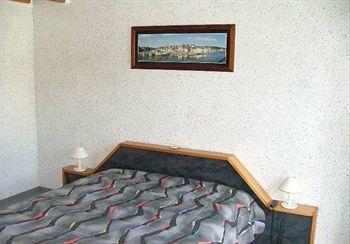 Les Dineux Village Trémeur Екстериор снимка